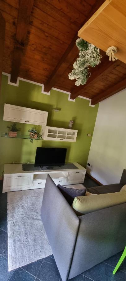 Appartamento piccola mansarda Aosta Esterno foto